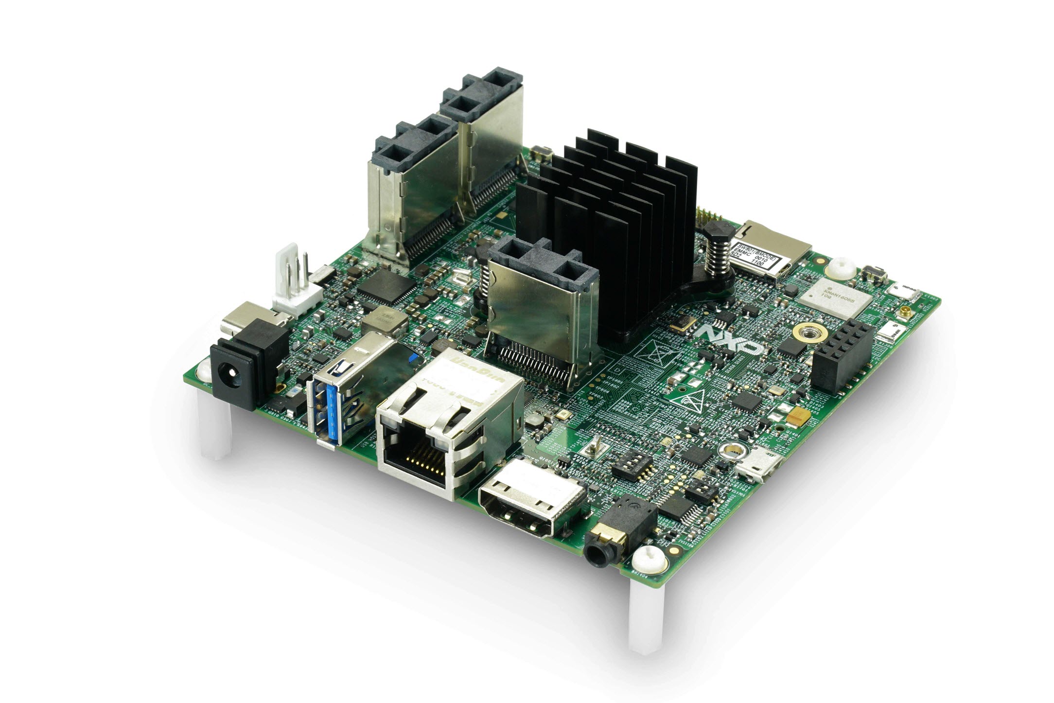 MCIMX8M-EVK-ANGLE.jpg