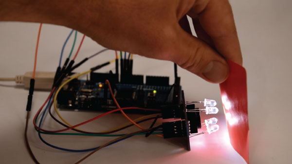 Sensing-color-with-Arduino-Tutorial-Example.jpg