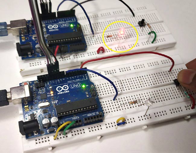 Testing-SPI-Communication-between-Two-Arduinos.jpg